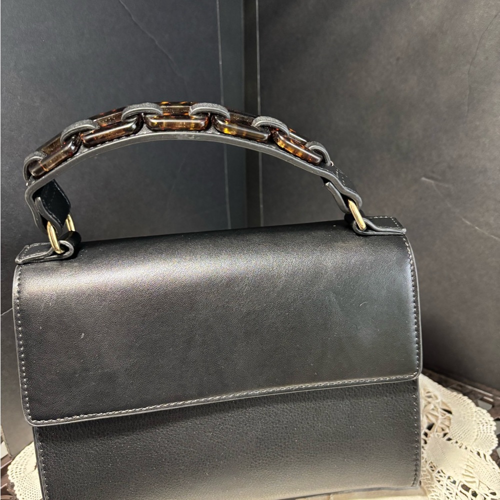 Elegant Black Handbag with Chain Handle